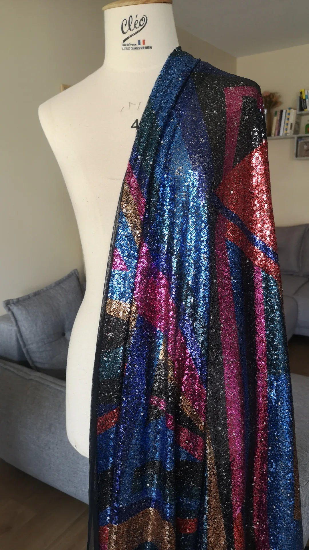 Sequin forme triangle (coupon 1m64)