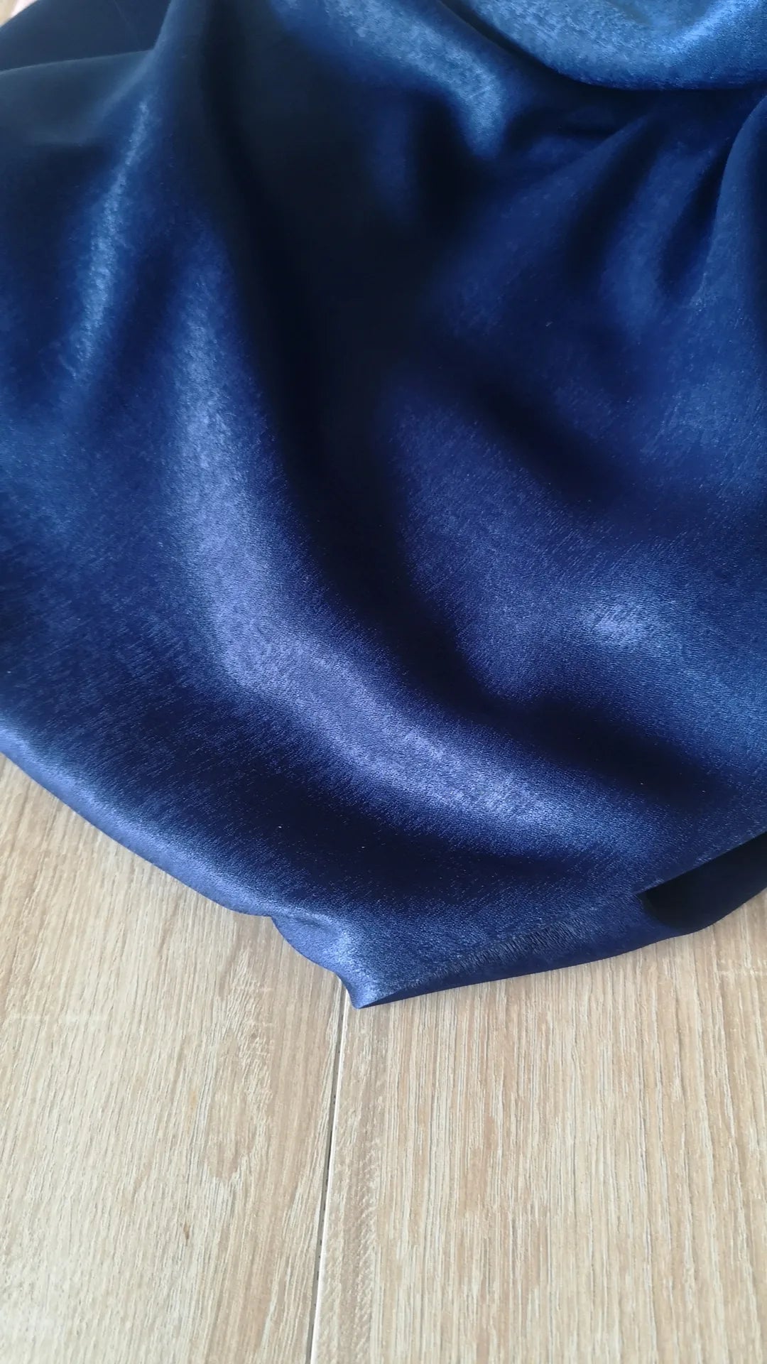 Satin lourd bleu indigo( prix par 50cm)