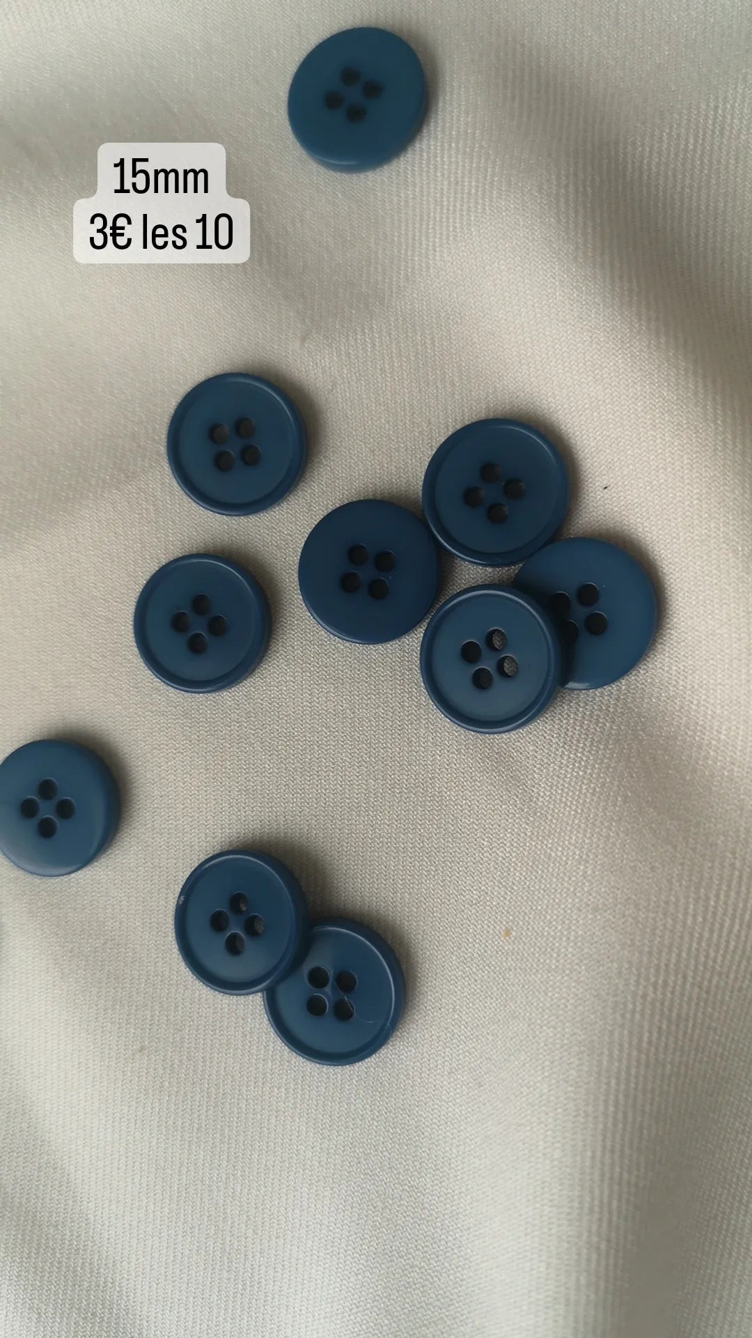 Boutons bleu canard 15mm (vendu par 10)