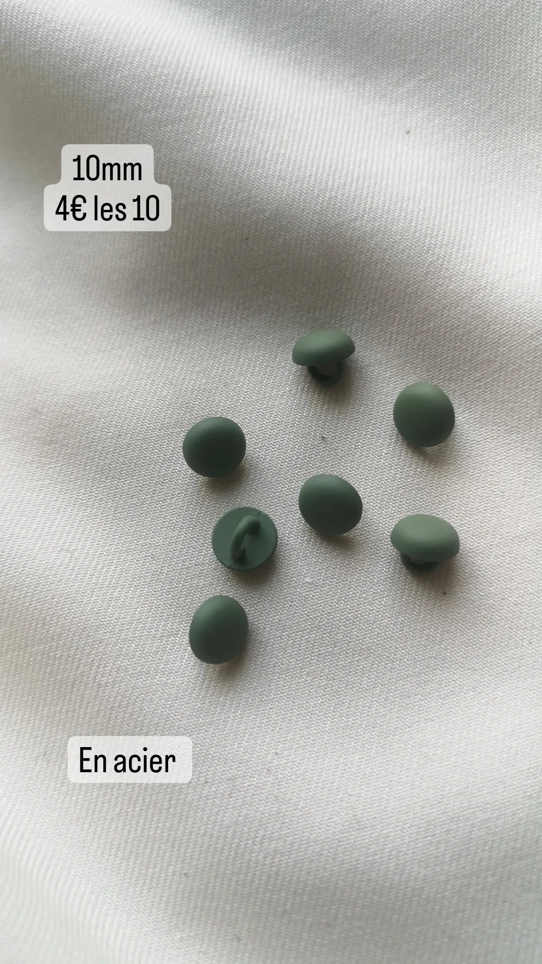 Boutons verts kaki à pieds 10mm (vendu par 10)