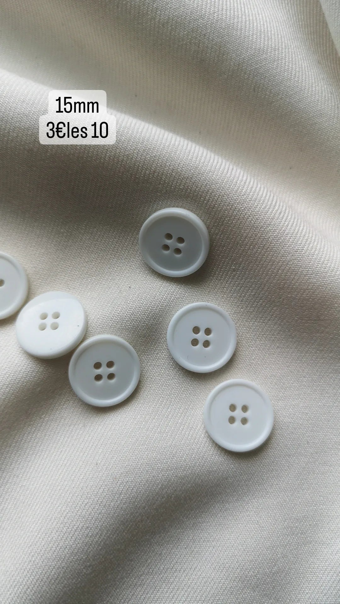 Boutons blancs 15mm (vendu par 10)