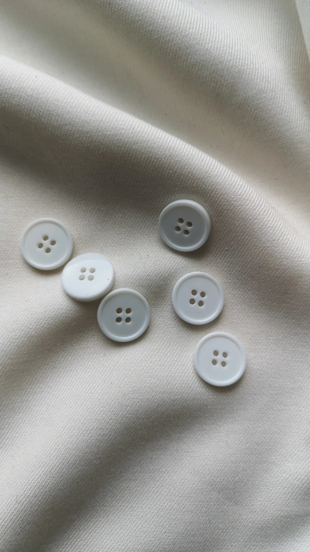 Boutons blancs 15mm (vendu par 10)