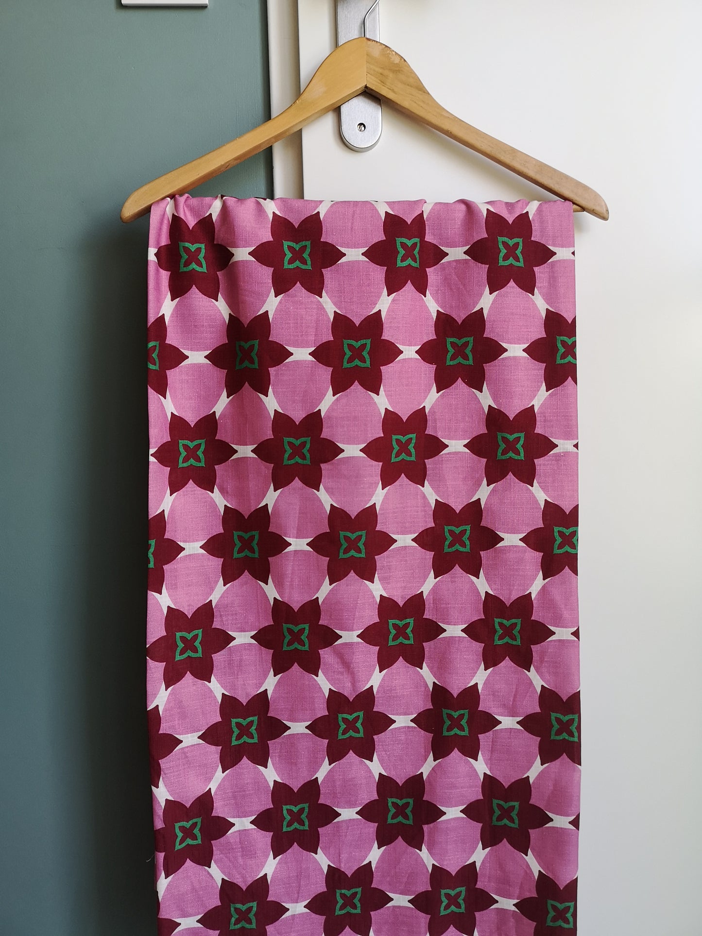 Coton lin imprimé géométrique bordeaux rose vert (prix par 50cm)