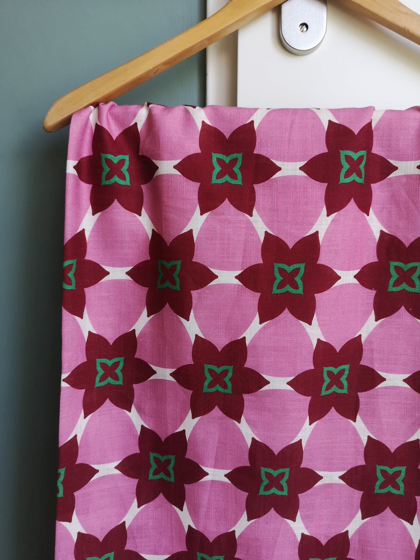 Coton lin imprimé géométrique bordeaux rose vert (prix par 50cm)